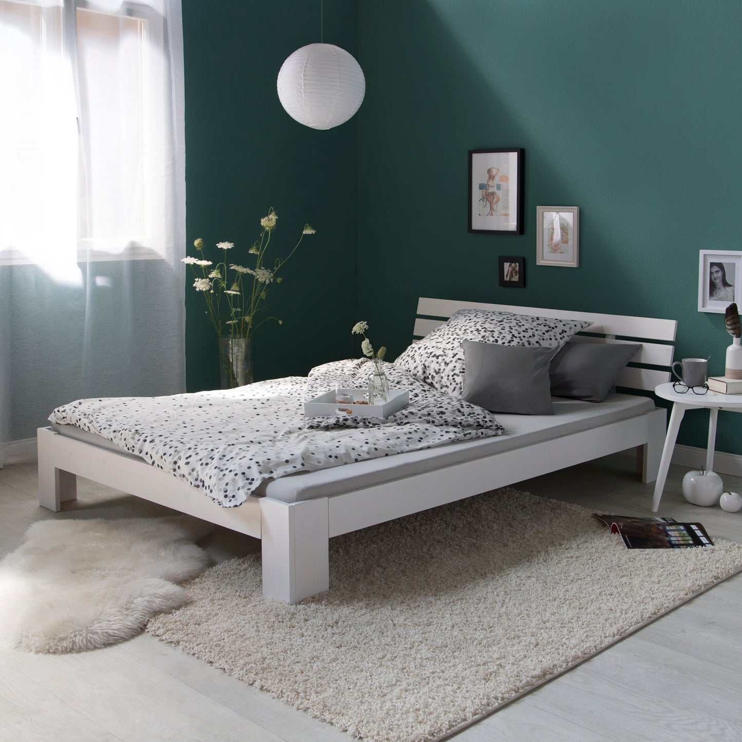 Holzbett 140x200 cm Weiss | Doppelbett mit Bettkasten | mit Lattenrost | massiv | Kind Jugend Gast