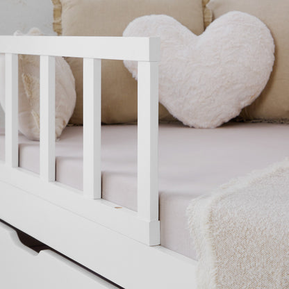 Kinderbett 90x200 cm Weiss | Hausbett mit Rausfallschutz und Bettkasten | Montessori mit Lattenrost |