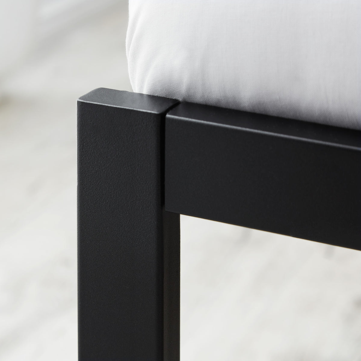 Metallbett 140x200 cm Schwarz Doppelbett Futonbett Bett Bettgestell Lattenrost Gästebett