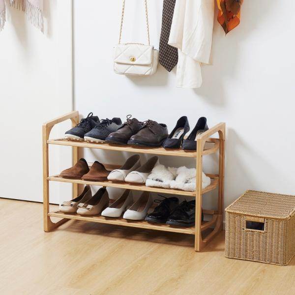 Schuhregal für 9 Schuhpaare, 3 Etagen, erhöhte Kanten, Bambusholz, 76 x 33 x 51 cm - Palo24