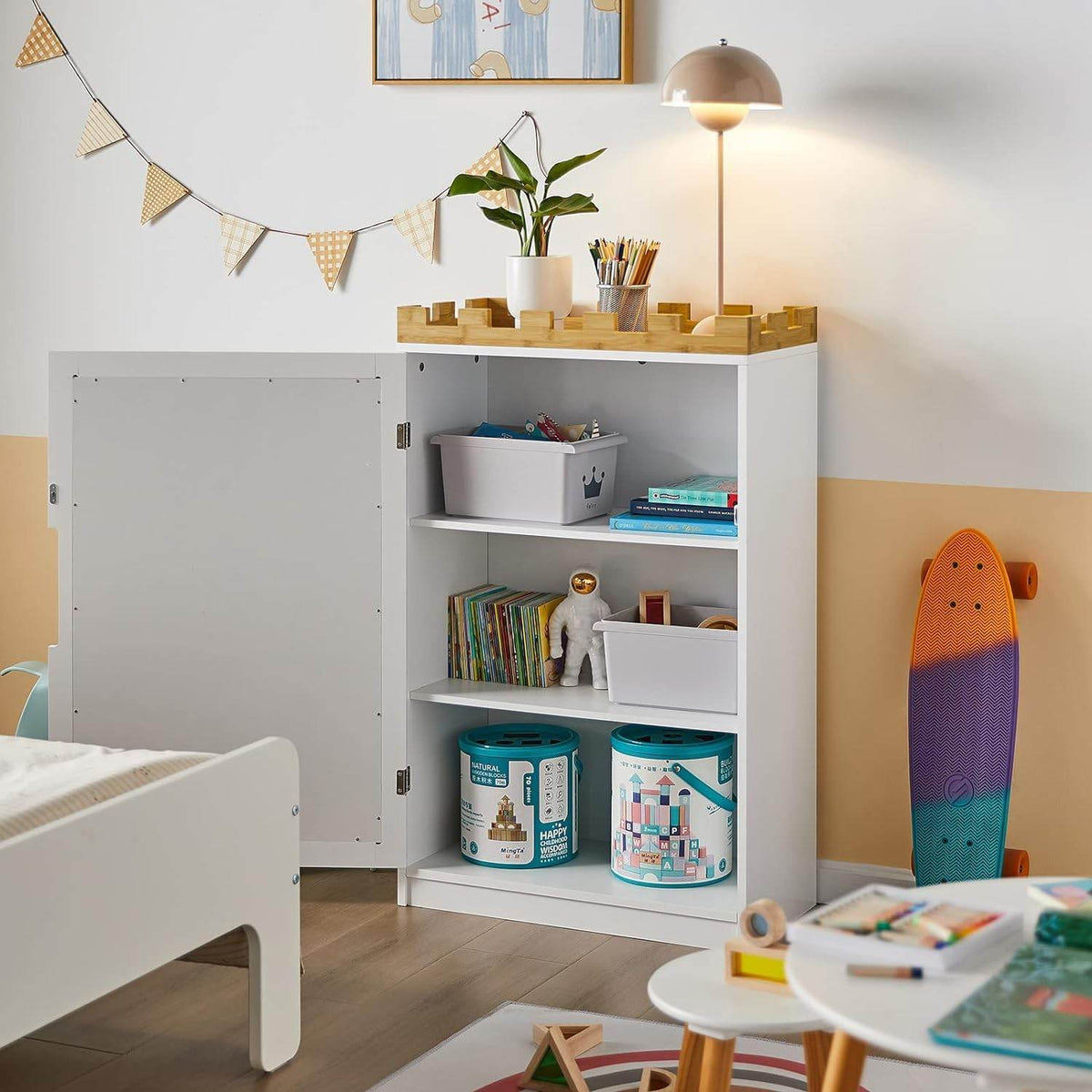 Kinderregal mit Tafel | Aufbewahrungsschrank | Kinderzimmer | KMB43-W - Palo24