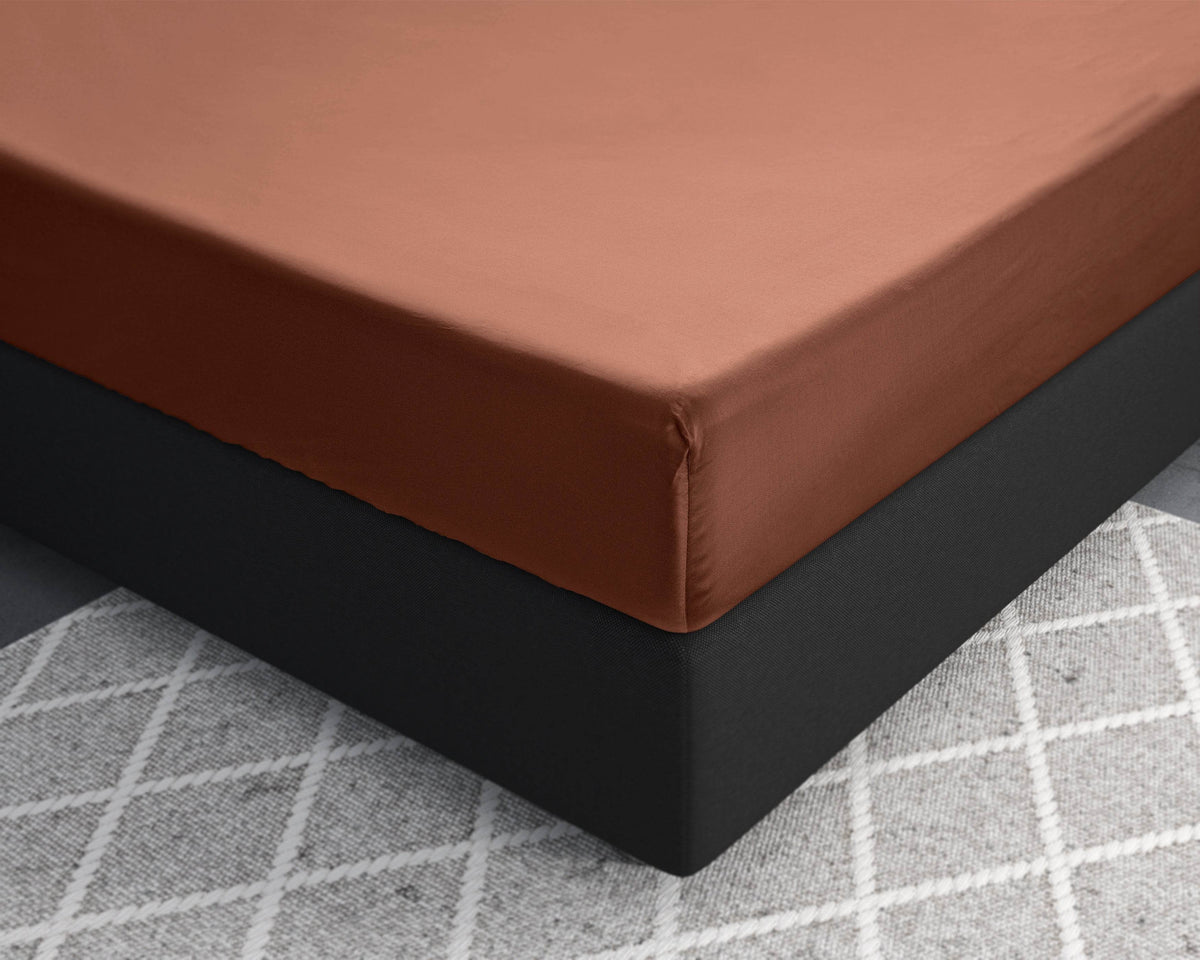 Satin Spannbettlaken Braun 180 x 210 cm - Palo24