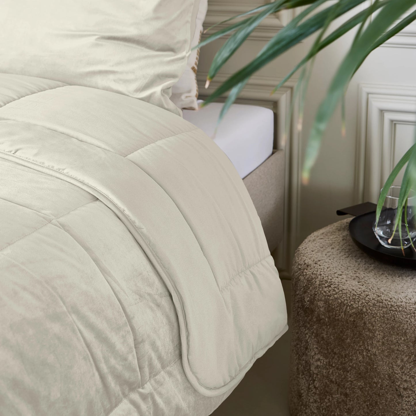 Lazy Velvet Bettdecke Creme