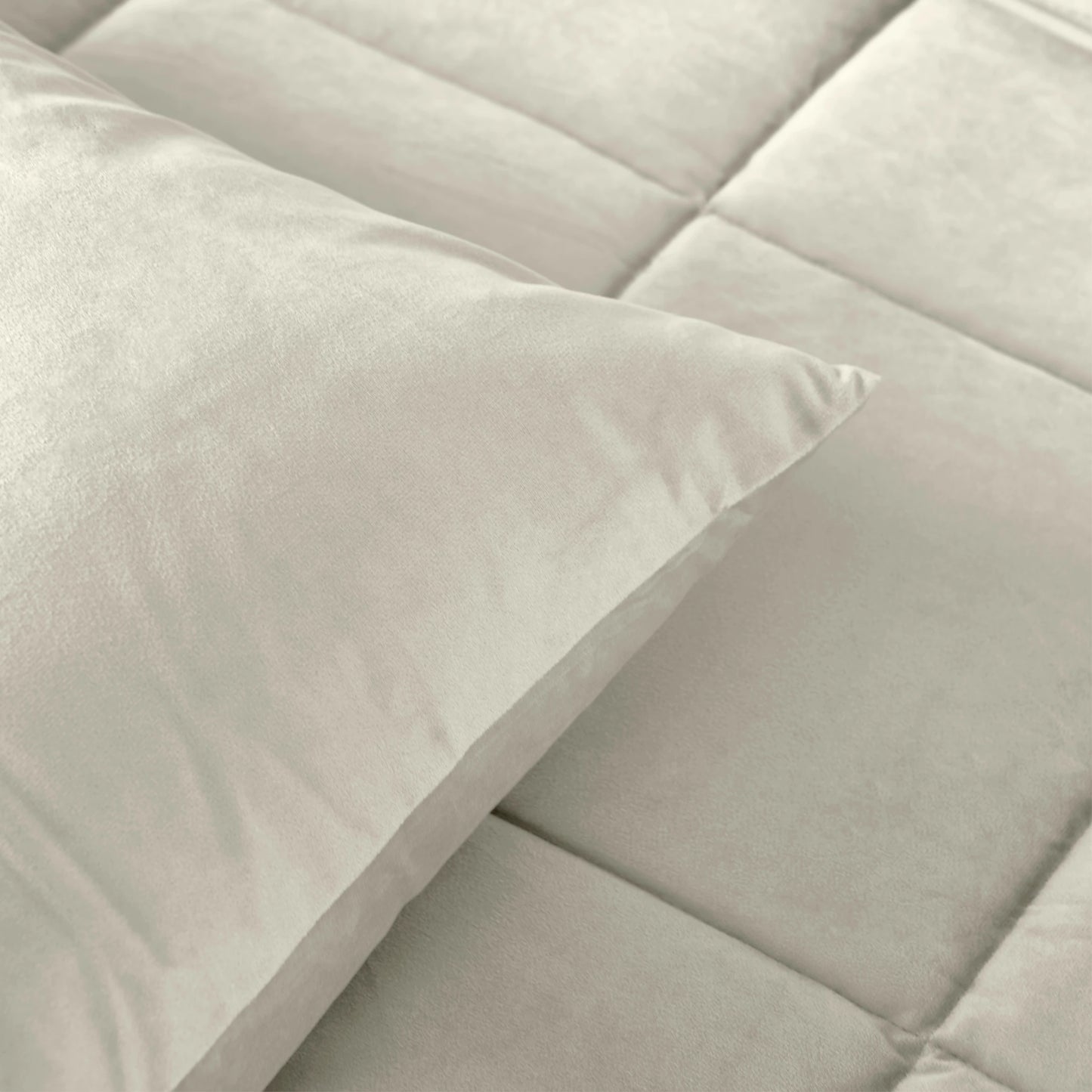 Lazy Velvet Bettdecke Creme