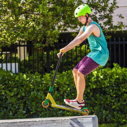 Stunt Scooter Street Life in Schwarz Gelb Trick Roller mit 360° Lenkung